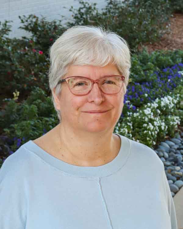 Profile pic of Laurie Macoy